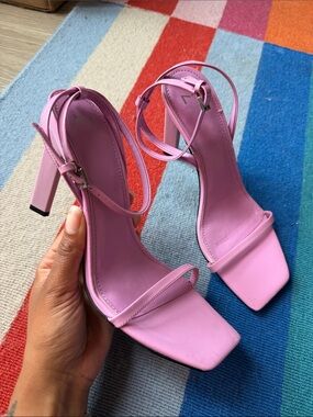 Marc Fisher Arthur Patent
Leather Ankle Strap Heels LILAC, PURPLE 
SZ 9